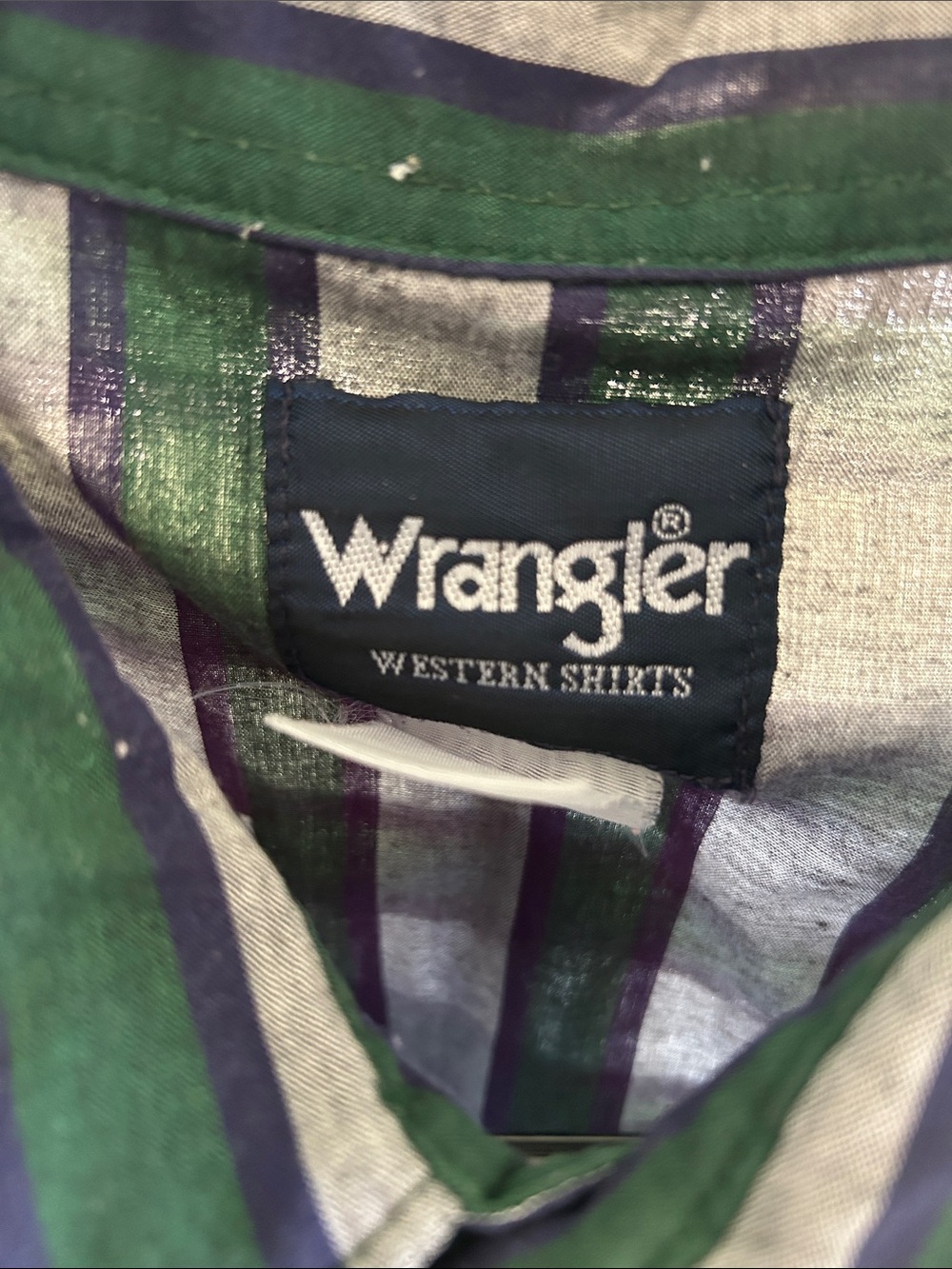Wrangler Men's Short-Sleeve Button-Up Shirt in Green and Gray Stripes - Picture 2 of 3